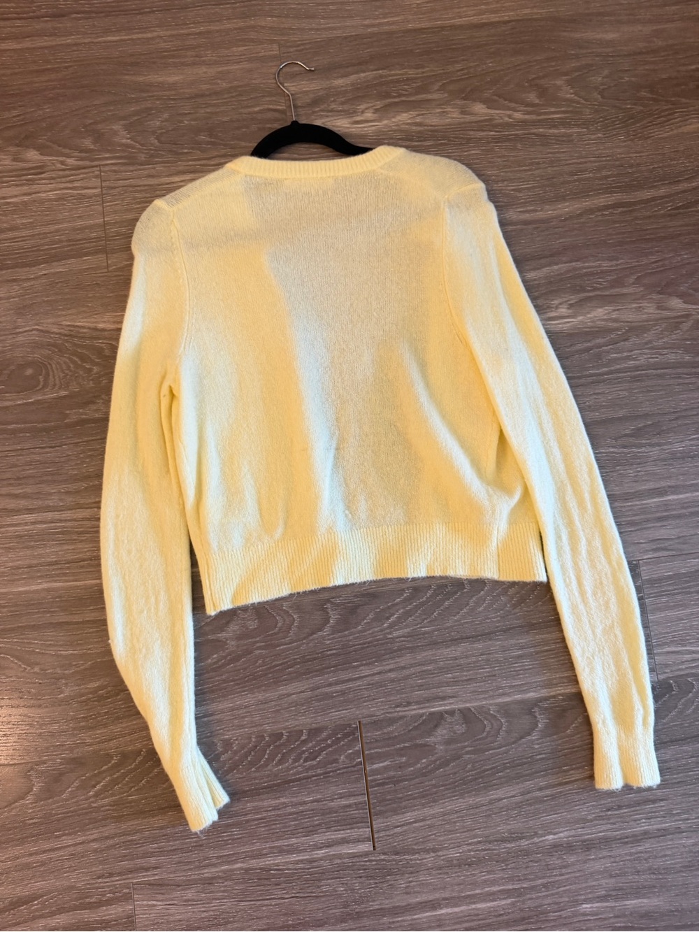 Abercrombie & Fitch Butter Yellow Women's Crewneck Button Cardigan Sweater - Picture 4 of 4